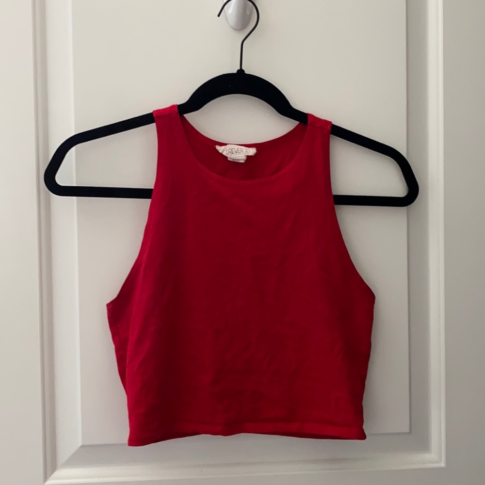 Red cropped tank